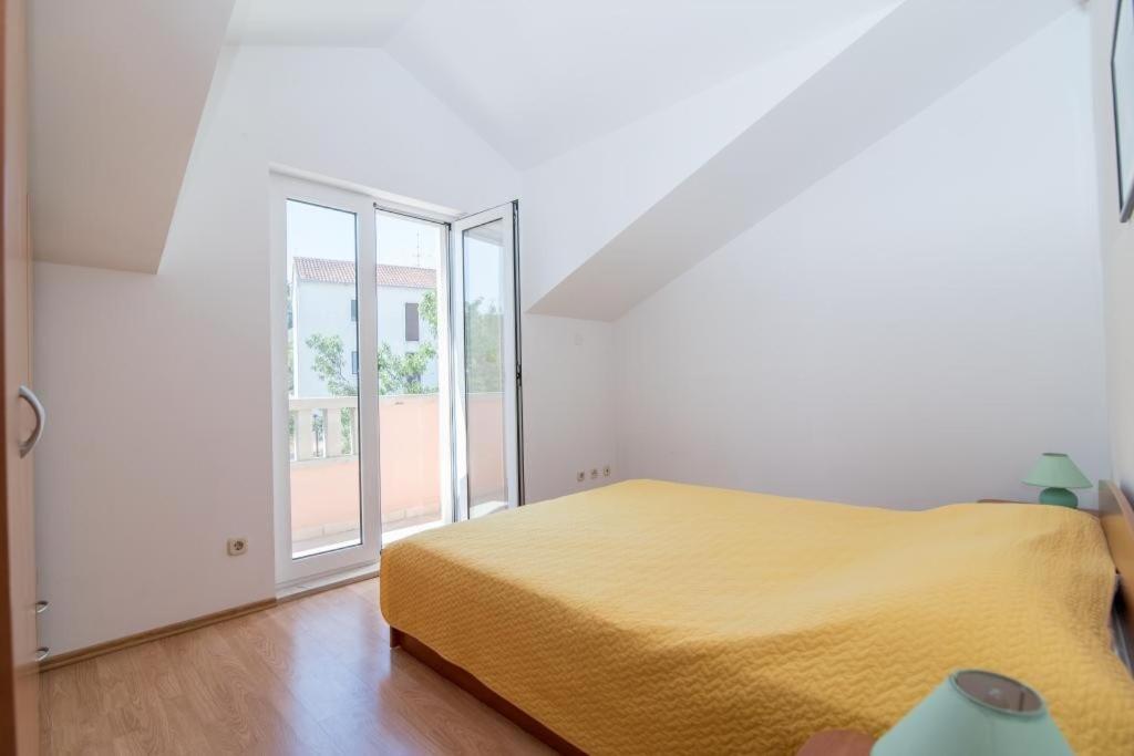 Apartments Batinic Supetar Exterior photo
